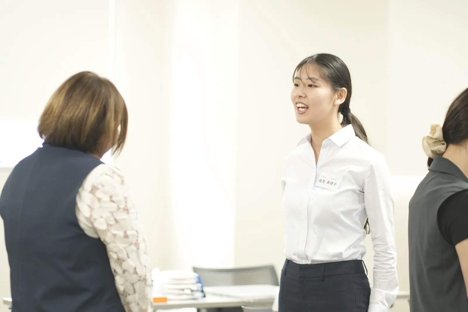 艫居 美穂子さん|2026年サマーインターンシップ・場に向かって話す